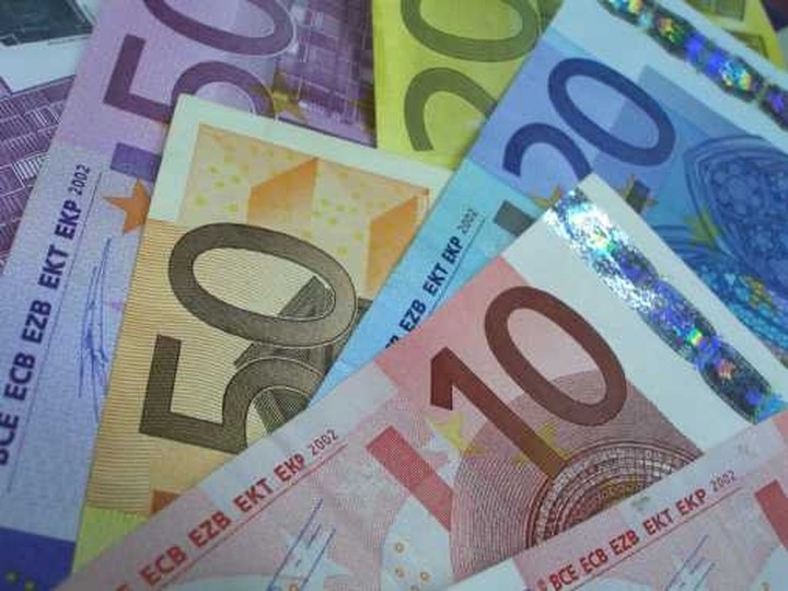 'Υπέρ' του ευρώ 3 στους 4 Έλληνες