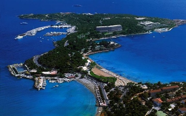 14 προσφορές για τον Αστέρα Βουλιαγμένης