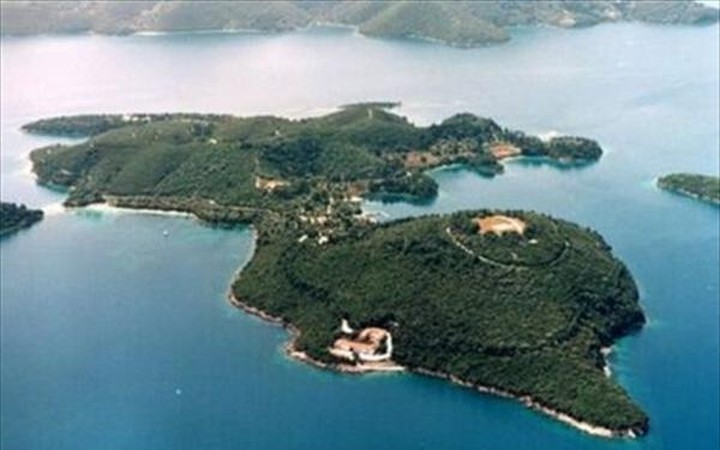Στο Νομικό Συμβούλιο η πώληση του Σκορπιού