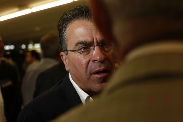 Ντινόπουλος: Χωρίς ψηφοφόρους είμαστε όλοι αδειανά πουκάμισα