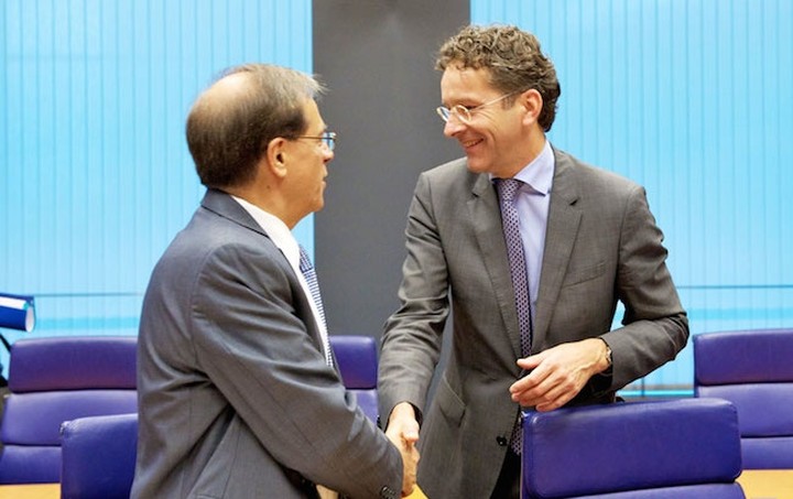 «Ενισχυμένη γραμμή πίστωσης» στηρίζει το Eurogroup για την Ελλάδα