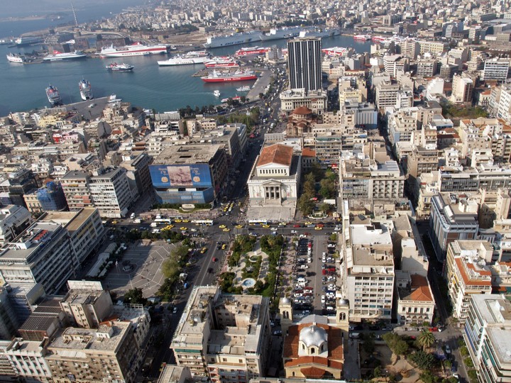 Απαλλαγή από τα δημοτικά τέλη σε δημότες με χαμηλά εισοδήματα αποφάσισε ο Πειραιάς