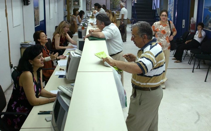 Νέο "μαχαίρι" 10% στις επικουρικές συντάξεις