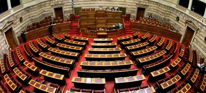 Ονομαστική ψηφοφορία για «κόκκινα» δάνεια και 100 δόσεις