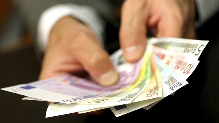 Στις υπηρεσίες 13 δήμων μπορούν να πηγαίνουν οι δικαιούχοι του ελάχιστου εισοδήματος