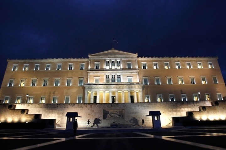 FT: Ποιες πολιτικές «δυναστείες» θα επιβιώσουν μετά τις εκλογές στην Ελλάδα
