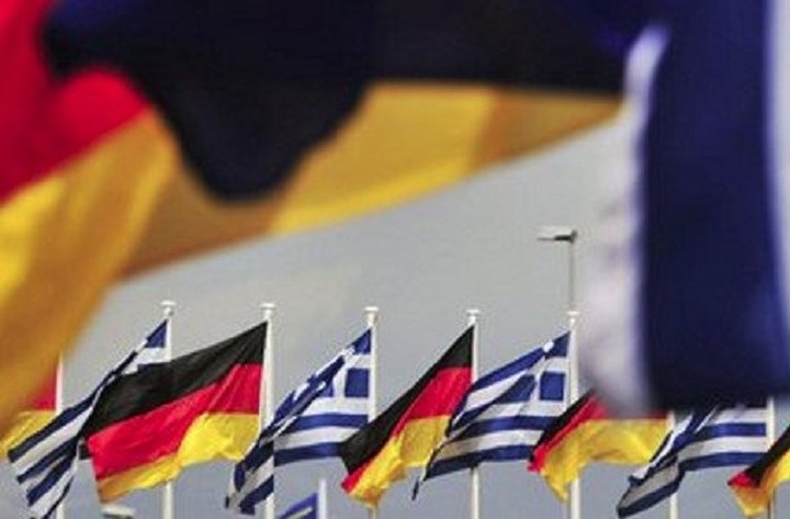 Σκληρή κριτική από FAZ: Η Ελλάδα ντύνει τη Γερμανία με στολές της Βέρμαχτ και των SS