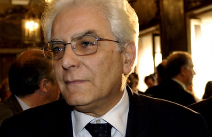 Αποκλείει κάθε σενάριο Grexit o Ιταλός Πρόεδρος
