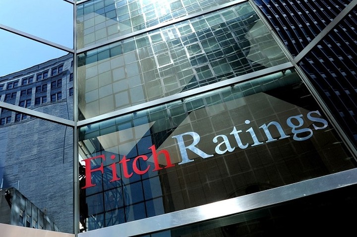 Fitch: «Σοκ» το Grexit αλλά απίθανο να συμπαρασύρει άλλη χώρα εκτός ευρώ