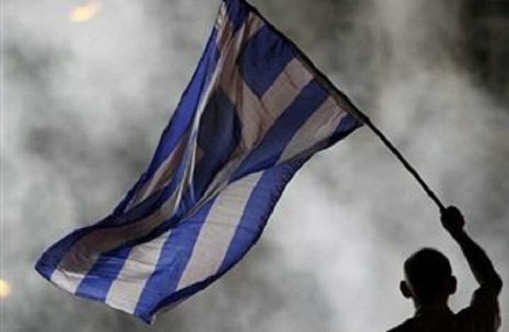 Economist: Να εγκαταλείψει ο Τσίπρας τις προεκλογικές δεσμεύσεις του - CNN: Η κρίση δεν πλησιάζει στο τέλος της