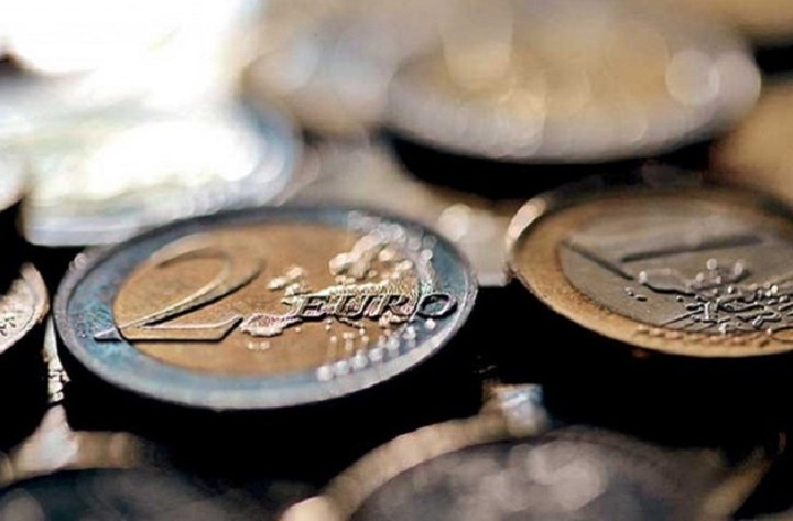 Σε νέα ιστορικά χαμηλά επίπεδα το ευρώ