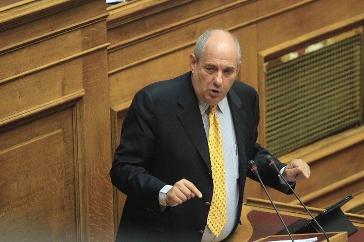 Κουίκ: Η κυβέρνηση θα διεκδικήσει πολλά δισ. ευρώ από γερμανικές εταιρίες για σκάνδαλα