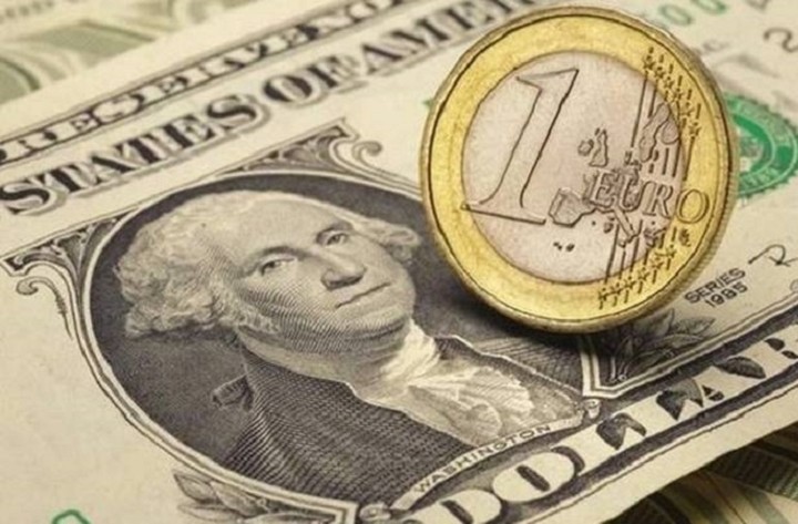 Με απώλειες σήμερα το ευρώ