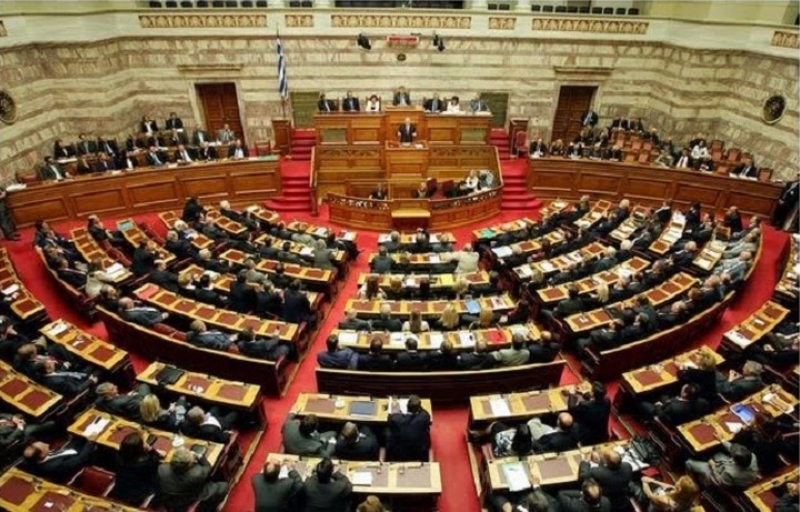 Την Τρίτη στη Βουλή το νομοσχέδιο με τις αλλαγές στη Παιδεία