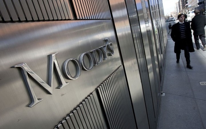 Θετικά «βλέπει» ο Moody's την προκήρυξη εκλογών - Πιθανός νικητής ο ΣΥΡΙΖΑ