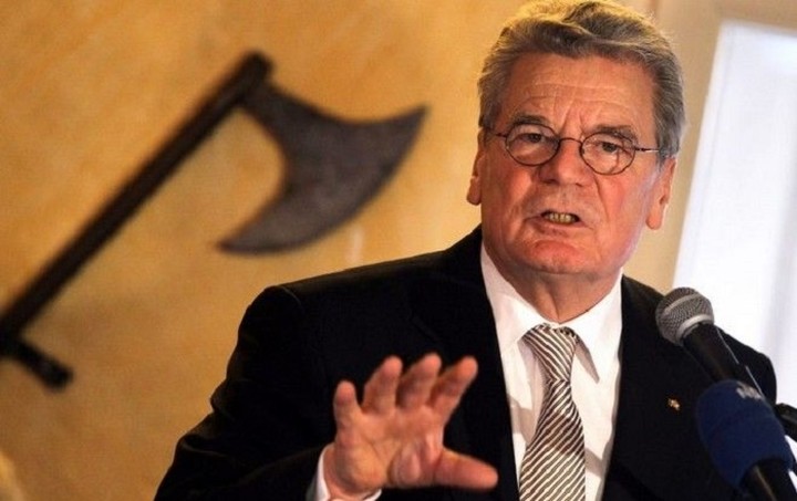Ο Γερμανός πρόεδρος καταγγέλλει το σκοτεινό πρόσωπο της χώρας απέναντι στους πρόσφυγες