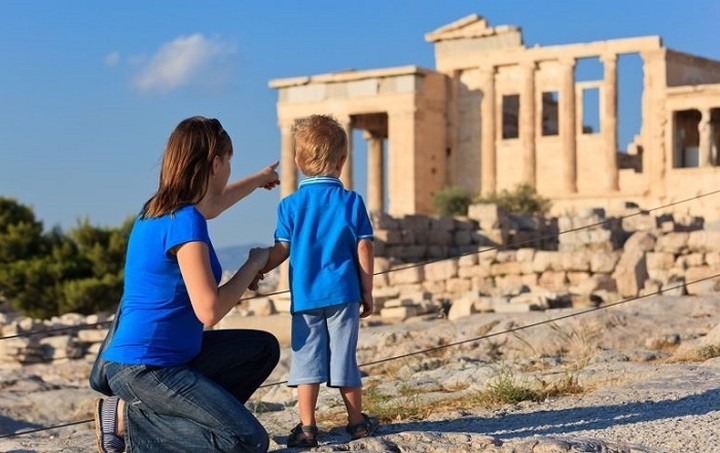 «Απογειώθηκε» ο τουρισμός το α΄ 6μηνο του 2015 -Ποιοι λαοί προτίμησαν την Ελλάδα για διακοπές