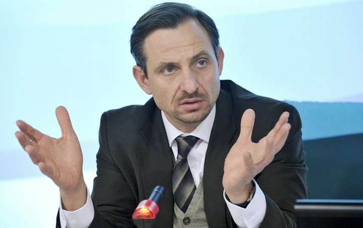 Γερμανία: Η Ελλάδα πρέπει να συνδυάσει την προσφυγική κρίση με την ελάφρυνση του χρέους