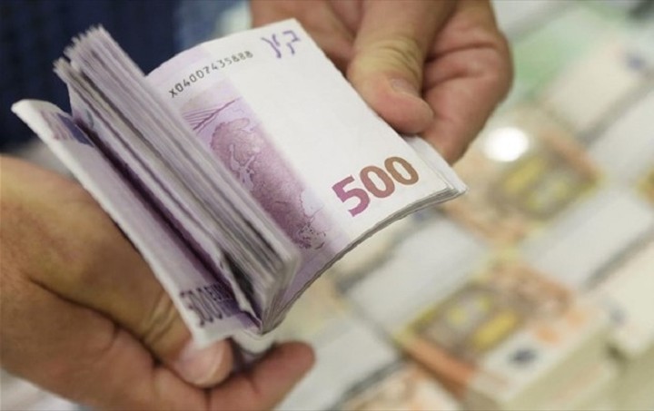Bloomberg: Ο ΕSM έδωσε το πράσινο φως για την εκταμίευση των 2 δισ. ευρώ