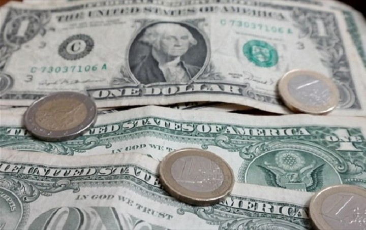 Συνάλλαγμα: Το ευρώ υποχωρεί σε ποσοστό 0,11%