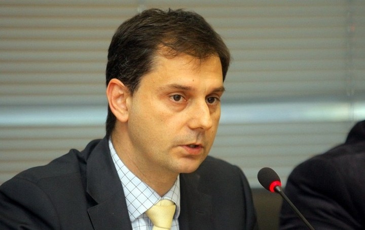 Θεοχάρης: Δεν υπάρχει σύμπτωση στο ασφαλιστικό με τη ΝΔ