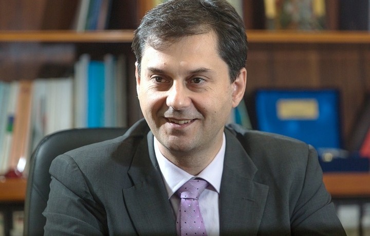 Θεοχάρης: Η θέση του ΔΝΤ είναι θετικότερη από της κυβέρνησης για τον λαό