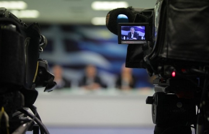 Le Figaro: Η Αθήνα αψηφά και πάλι τους δανειστές