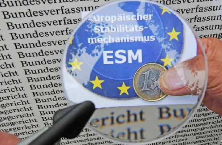 ESM: Εξετάζουμε τρόπους ώστε να ελαφρυνθεί το χρέος της Ελλάδας