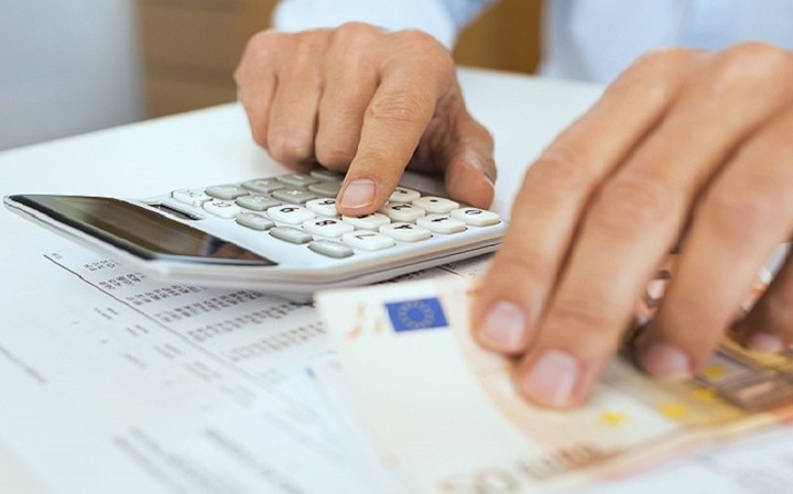 Τι σημαίνουν τα 153 «ναι» χθες τη νύχτα στη Βουλή για την τσέπη του μέσου Έλληνα
