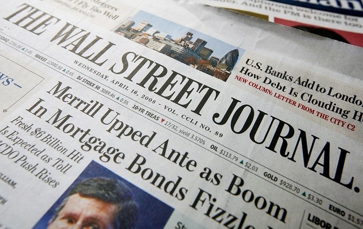 WSJ: Ο Τσίπρας προσπαθεί να δείξει στους δανειστές ότι τηρεί τη συμφωνία