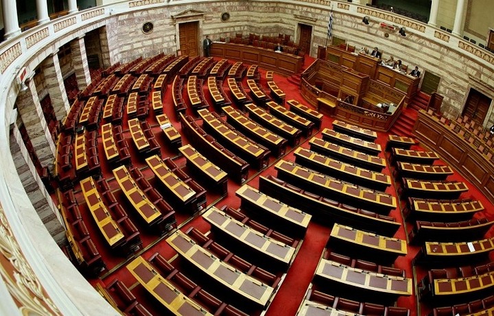 Kατατέθηκε ο νέος αναπτυξιακός νόμος στη Βουλή