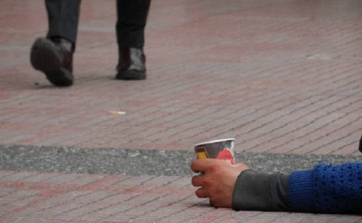 ΕΛΣΤΑΤ: Κίνδυνος φτώχειας για το 35,7% του πληθυσμού