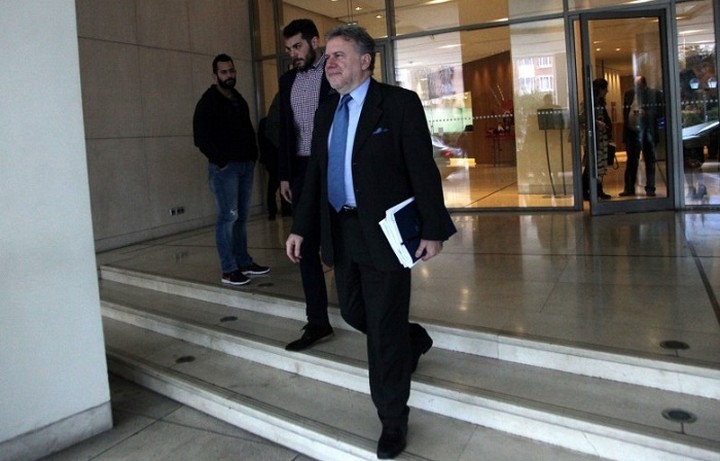 Με τους κοινωνικούς εταίρους συναντάται ο Κατρούγκαλος