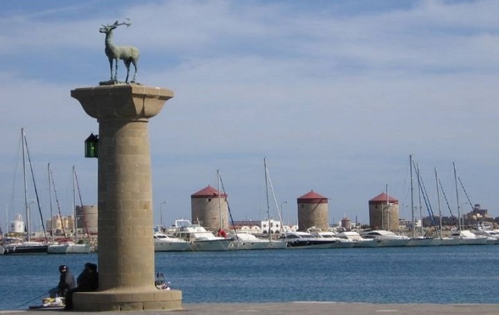 Ρεκόρ της τουριστικής κίνησης στη Ρόδο τον Ιούλιο