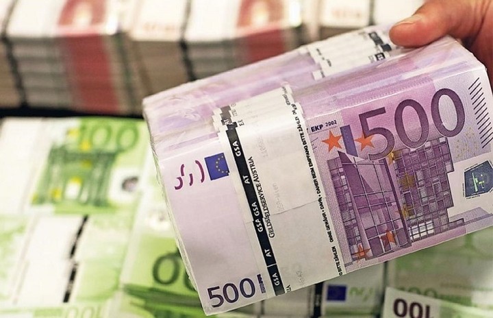 Αυξήθηκαν οι καταθέσεις των νοικοκυριών και των επιχειρήσεων τον Ιούνιο