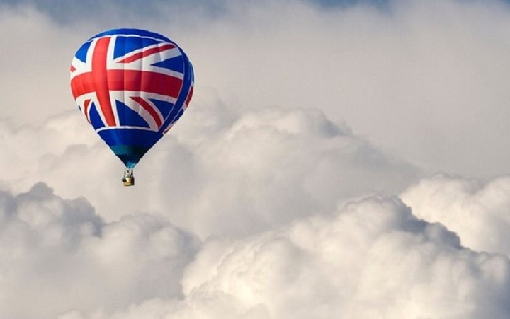 Μετά το «Brexit» η Βρετανία κάνει στροφή προς τη βιομηχανία