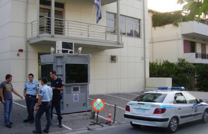 «Λουκέτο» σε αστυνομικά τμήματα