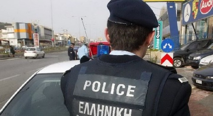 Εγδυσαν ειδικό φρουρό στο Σύνταγμα