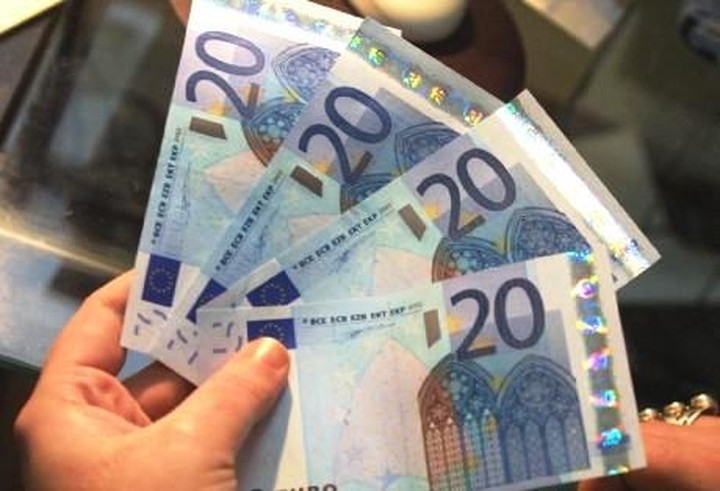 Δραματικές περικοπές αποδοχών μετά τον νέο νόμο