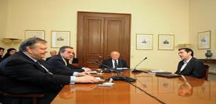 O K. Παπούλιας αποκαλύπτει ότι έγιναν αναλήψεις 800 εκατ. ευρώ σε μια εβδομάδα