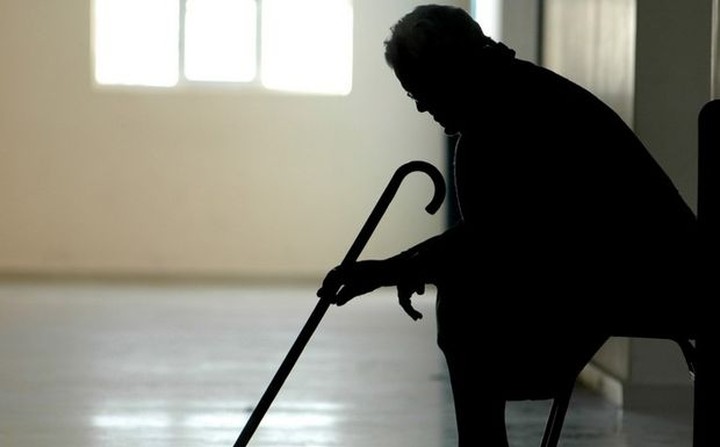 Άρπαξαν από 88χρονη 120.000 ευρώ μέσα από το σπίτι