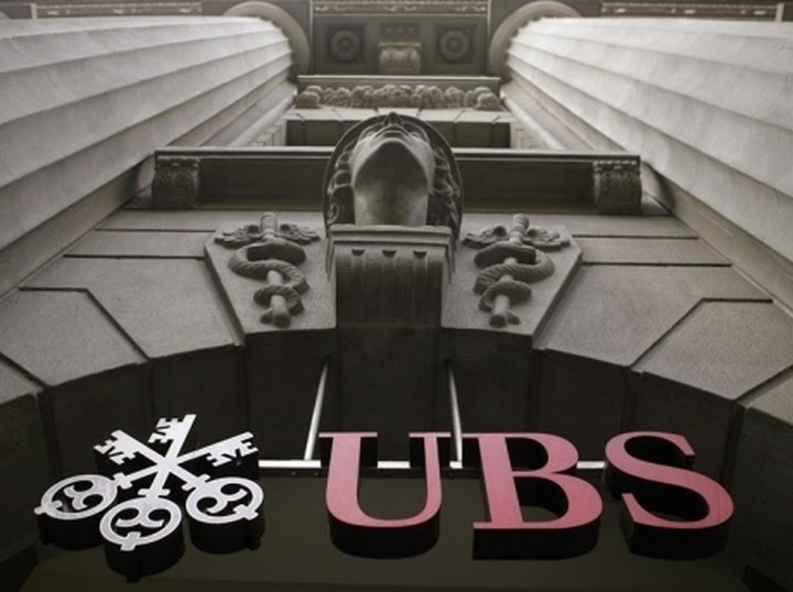 UBS: Η Ελλάδα θα παραμείνει στο ευρώ