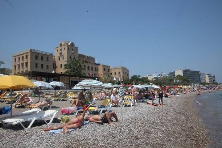 Πεσμένη η τουριστική κίνηση στη Ρόδο τον Μαΐο