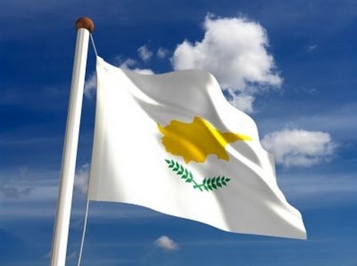 "Πιθανή η προσφυγή της Κύπρου στον μηχανισμό στήριξης"