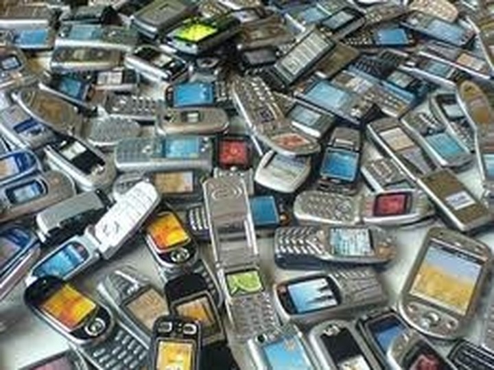 Πώς θα μειωθούν οι τιμές για κλήσεις μεταξύ κινητών