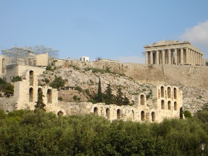 Κλείνει η Ακρόπολη στις 2μμ λόγω καύσωνα