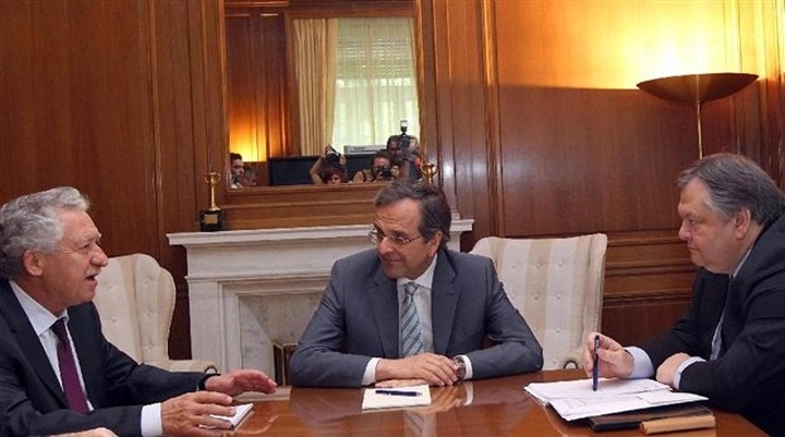 Στις 10:00 η νέα συνάντηση Σαμαρά - Βενιζέλου - Κουβέλη
