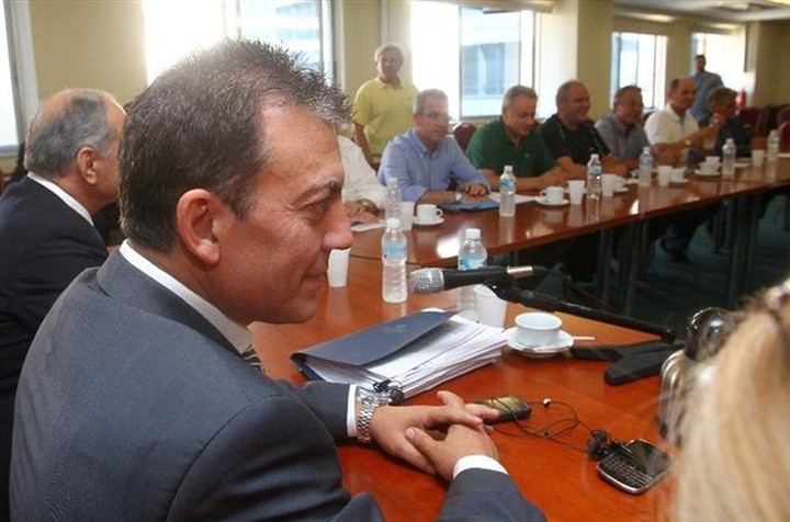 Τι είπαν Βρούτσης - κοινωνικoί εταίροι για μισθούς και μετενέργεια