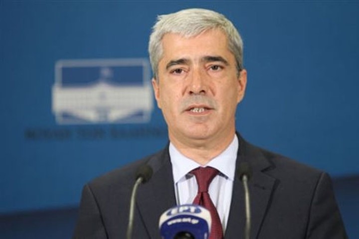 Λακωνική η δήλωση Κεδίκογλου για τη συνάντηση Σαμαρά - τρόικας