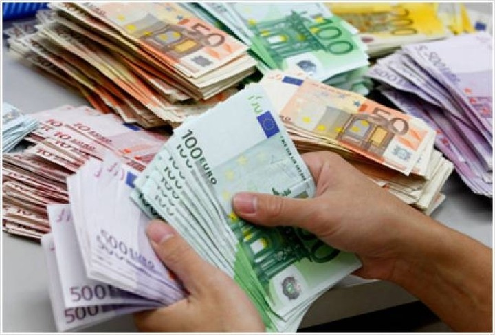 Eντυπωσιακά στοιχεία για τις καταθέσεις που βγήκαν στο εξωτερικό
